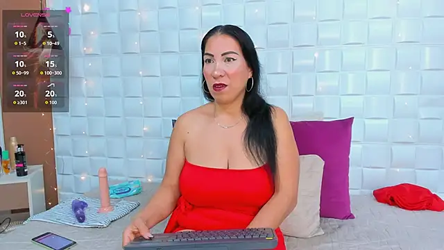 AmberJoyMilf online show from May 2026 12:08:01 PM
