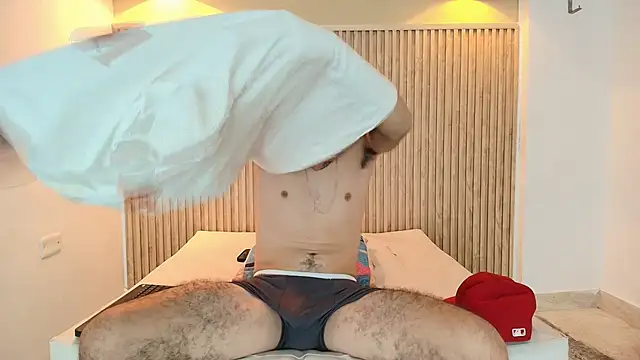 Snapshot of IM_BULL chatting on January 2026 12:44:02 PM IM BULL online show from January 2026 12:44:02 PM