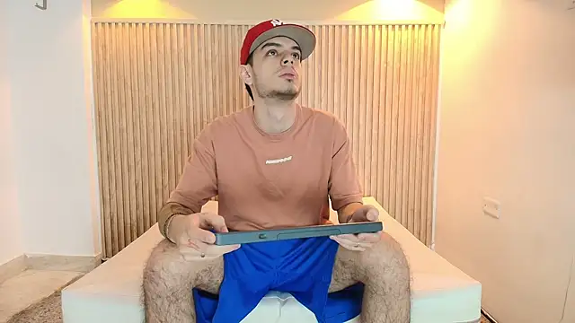 Snapshot of IM_BULL chatting on January 2026 12:45:02 PM IM BULL online show from January 2026 12:45:02 PM