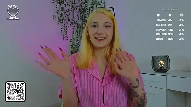 miaumiau Mia online show from April 2026 07:07:02 PM