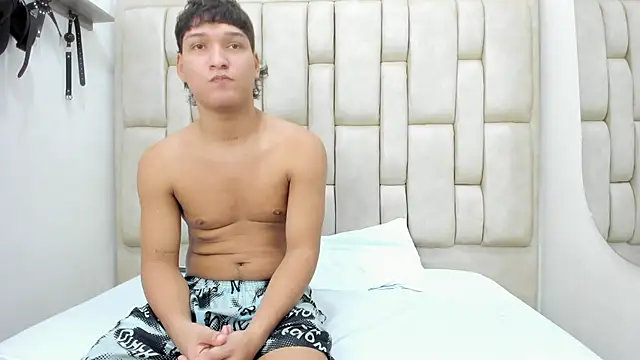 Snapshot of LuxuryHeat chatting on February 2026 09:20:01 PM LuxuryHeat online show from February 2026 09:20:01 PM