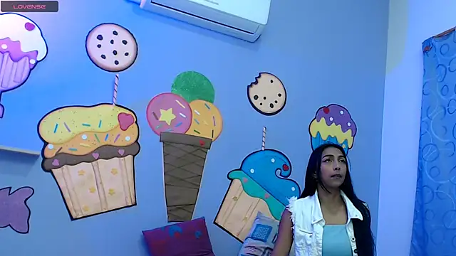 skinnysexzara18 online show from March 2026 02:11:01 AM