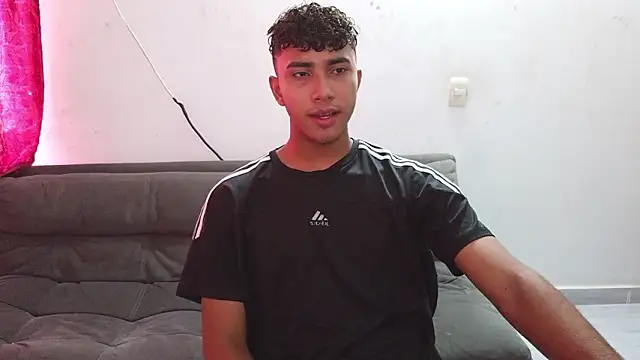 naugthy boy88 online show from March 2026 02:33:01 PM