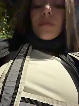 TaylorrHill online show from March 2026 02:04:02 AM