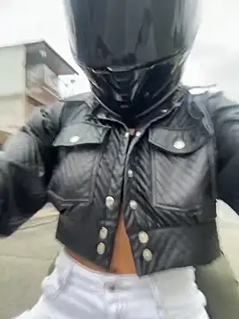 TaylorrHill online show from April 2026 07:50:02 PM