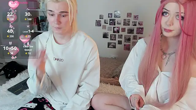 SweetheartsFriends online show from May 2026 12:28:01 AM