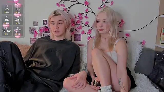 SweetheartsFriends online show from March 2026 08:22:01 PM