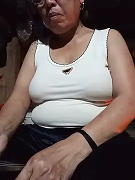 Snapshot of Agnes-baby chatting on June 2026 12:32:02 PM Agnes-baby online show from June 2026 12:32:02 PM
