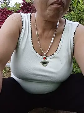 Snapshot of Agnes-baby chatting on June 2026 11:27:01 AM Agnes-baby online show from June 2026 11:27:01 AM