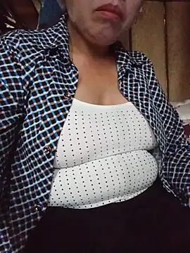 Snapshot of Agnes-baby chatting on June 2026 12:32:02 AM Agnes-baby online show from June 2026 12:32:02 AM