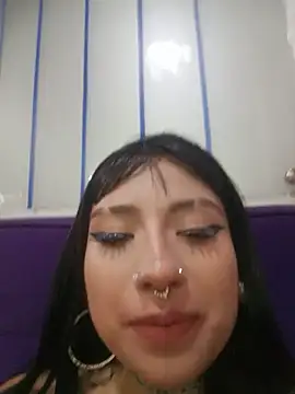Snapshot of Mantis_winee chatting on June 2026 04:50:01 AM Mantis winee online show from June 2026 04:50:01 AM