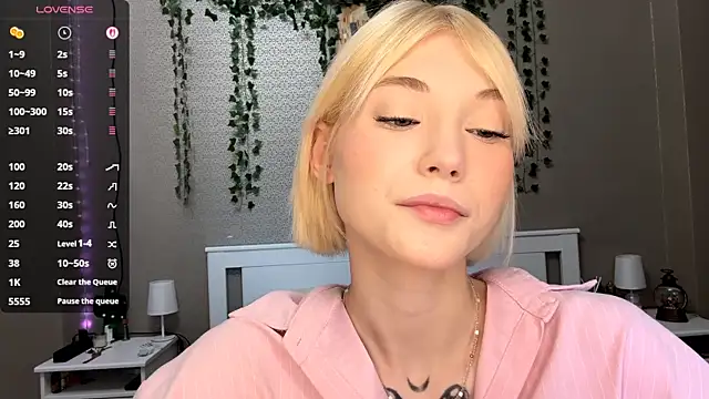 LlsabethHaze online show from February 2026 12:17:01 PM