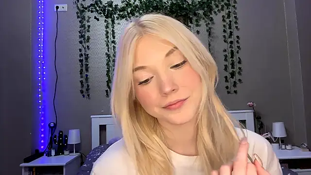 Snapshot of LlsabethHaze chatting on January 2026 05:08:01 PM LlsabethHaze online show from January 2026 05:08:01 PM