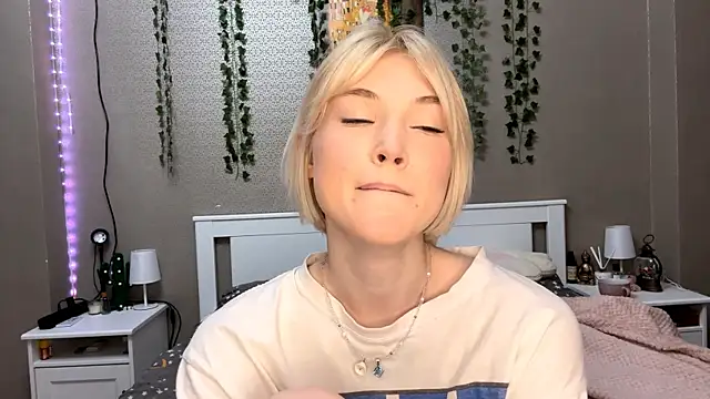 LlsabethHaze online show from February 2026 02:04:01 PM