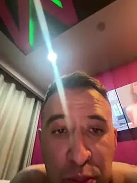 CharlyDic online show from July 2026 04:33:02 AM