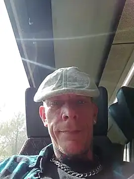Der Schoene Penis online show from April 2026 01:15:01 PM