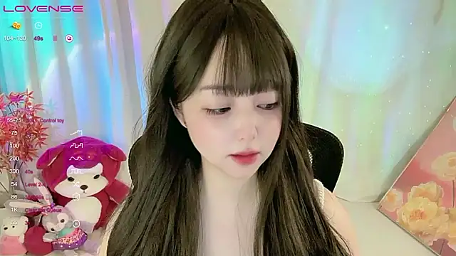 Snapshot of CLaire-5 chatting on June 2026 01:55:02 PM CLaire-5 online show from June 2026 01:55:02 PM