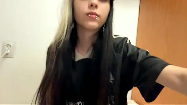 VeraDaisy online show from February 2026 06:38:02 PM