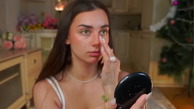 MinnaShummon online show from January 2026 02:59:01 AM