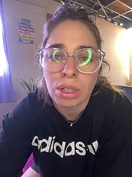 soyanahii online show from April 2026 12:44:01 PM