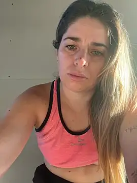 soyanahii online show from March 2026 09:39:01 PM