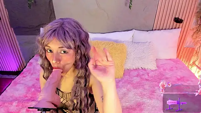 Emmayourgirl online show from March 2026 02:40:01 PM