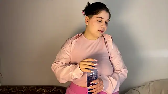 LunaBlakes online show from March 2026 08:43:01 AM