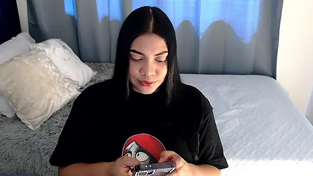 isabelateran online show from March 2026 06:15:02 PM