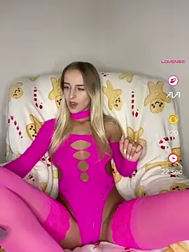 RahellaBlonde1 online show from May 2026 07:25:01 PM