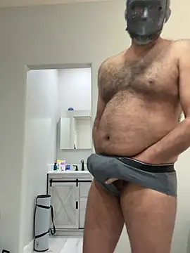 HairyDomGuy online show from February 2026 07:32:02 PM
