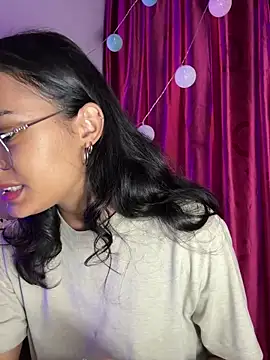 Iam Lyan  online show from March 2026 09:10:02 PM