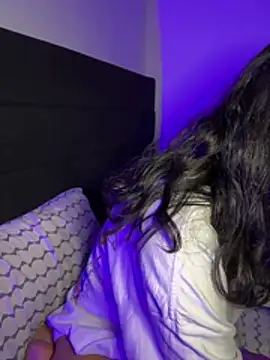 Iam Lyan  online show from March 2026 02:15:01 AM