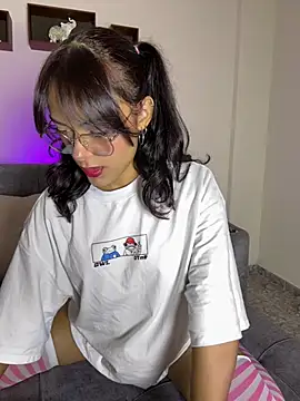 Snapshot of Iam_Lyan_ chatting on May 2026 06:26:02 PM Iam Lyan online show from May 2026 06:26:02 PM