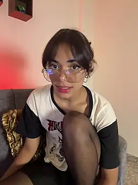 Snapshot of Iam_Lyan_ chatting on July 2026 12:54:01 AM Iam Lyan online show from July 2026 12:54:01 AM
