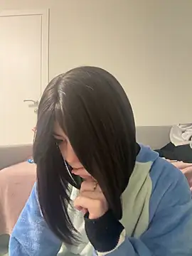 Snapshot of Lily_Lii chatting on January 2026 01:47:02 PM Lily Lii online show from January 2026 01:47:02 PM