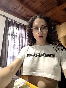 Nanucurlyxx online show from March 2026 07:15:02 PM