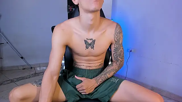 SnakeVelvet online show from January 2026 06:06:01 AM