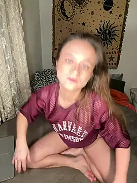 Snapshot of teenyblossom chatting on February 2026 12:09:01 AM teenyblossom online show from February 2026 12:09:01 AM