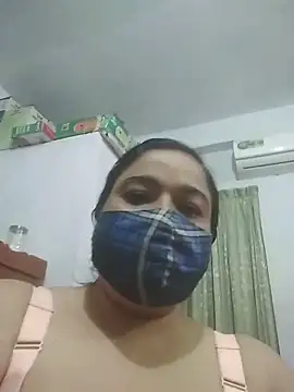 momo loves online show from April 2026 04:35:02 PM