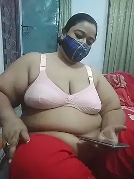 momo loves online show from April 2026 06:11:02 PM