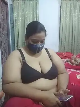 momo loves online show from March 2026 06:02:01 PM