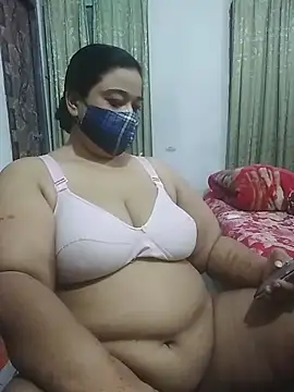 momo loves online show from April 2026 05:32:01 PM