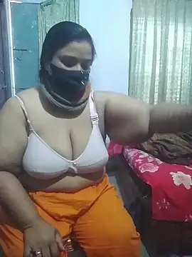 momo loves online show from February 2026 03:28:02 AM