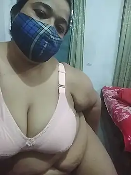 momo loves online show from April 2026 09:39:33 PM