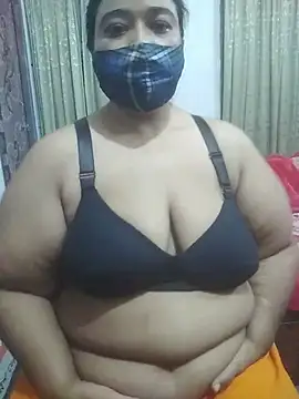 momo loves online show from March 2026 06:25:02 PM