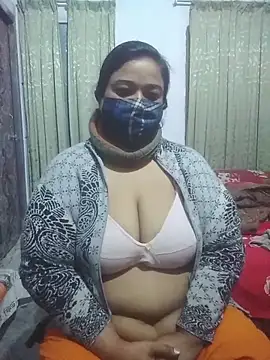 momo loves online show from February 2026 06:07:02 PM