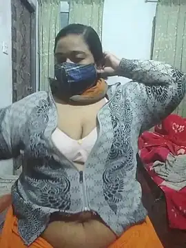 momo loves online show from February 2026 06:13:02 PM