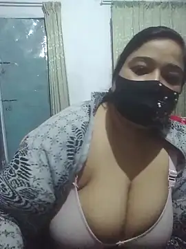 momo loves online show from February 2026 02:16:02 PM