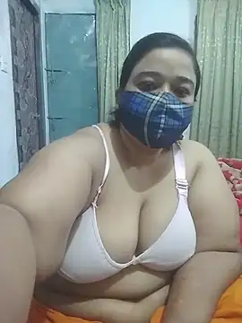 momo loves online show from March 2026 05:53:02 PM