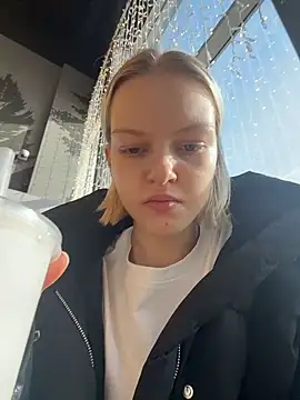 Snapshot of AshleyMur chatting on March 2026 05:18:02 AM AshleyMur online show from March 2026 05:18:02 AM